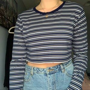 Long sleeve striped crop top